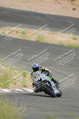 media/Jun-04-2022-WERA (Sat) [[b852bbbd55]]/Race 9 LW Twins Superbike V6 LW D Superstock/